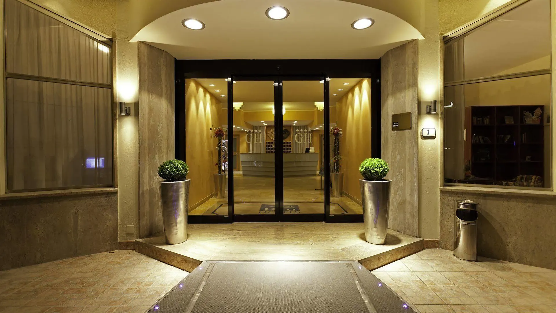 Grand Hotel Forte dei Marmi 4*,