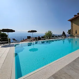  Apartment La Terrazza Sul Lago, Italien