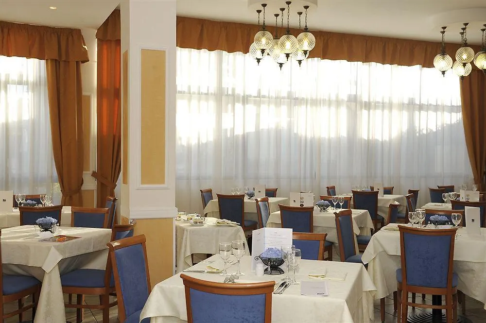Grand Hotel Forte dei Marmi 4*,